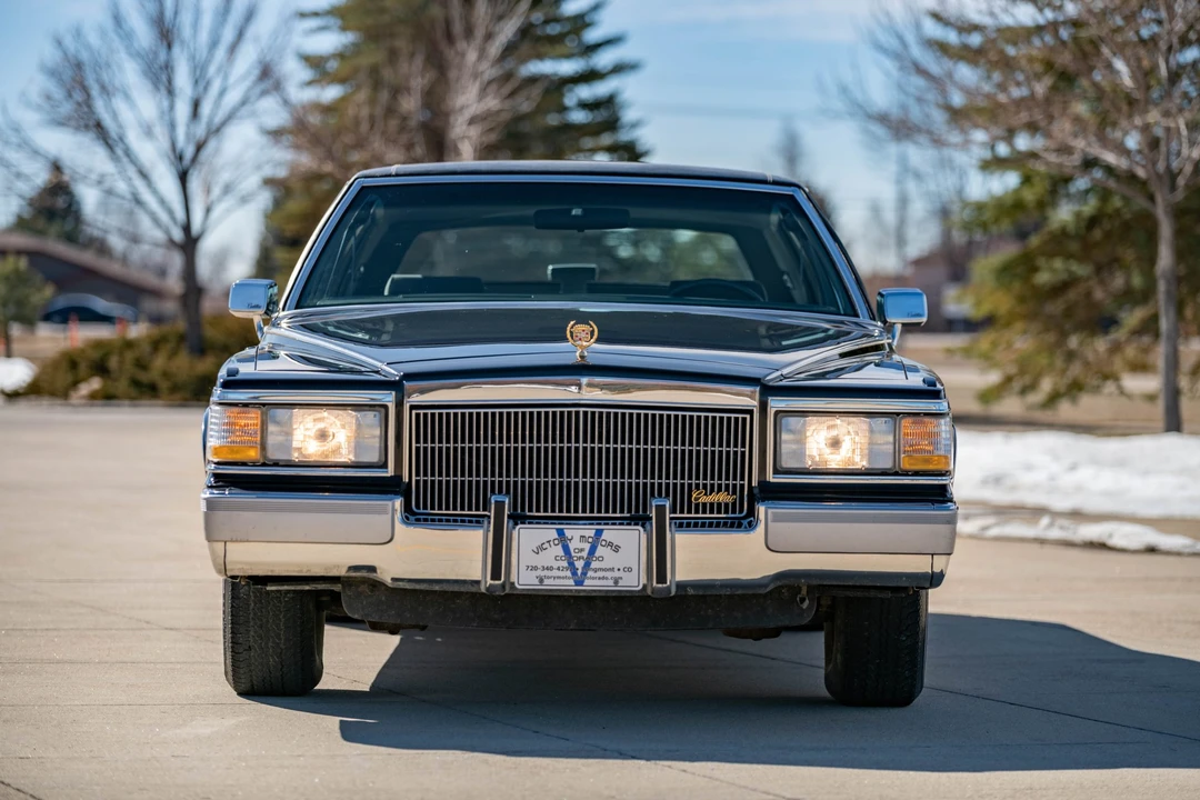 1992 Cadillac Brougham - Image 12 of 31