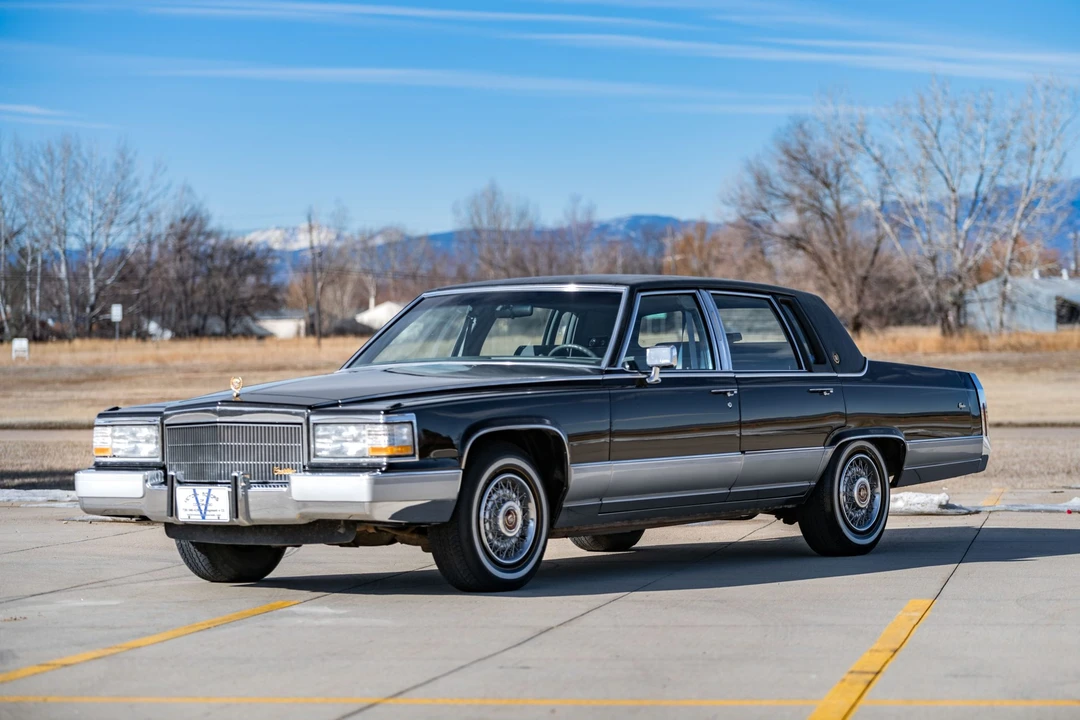 1992 Cadillac Brougham - Image 2 of 31