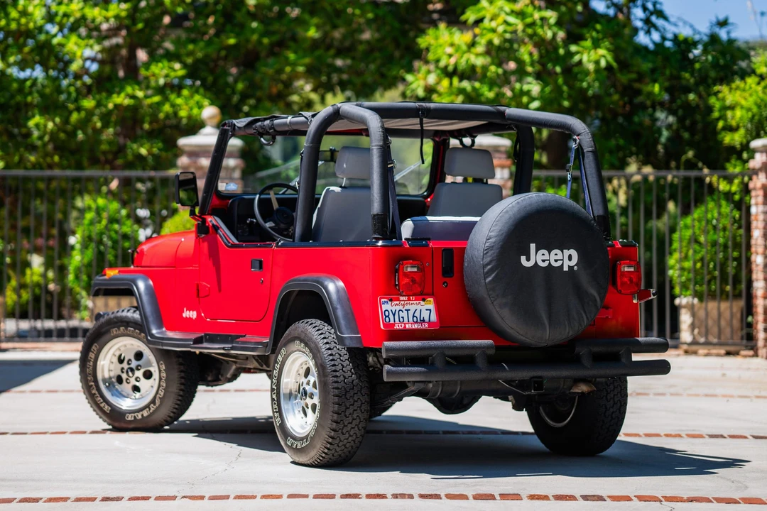 1992 Jeep YJ Wrangler - Image 8 of 31