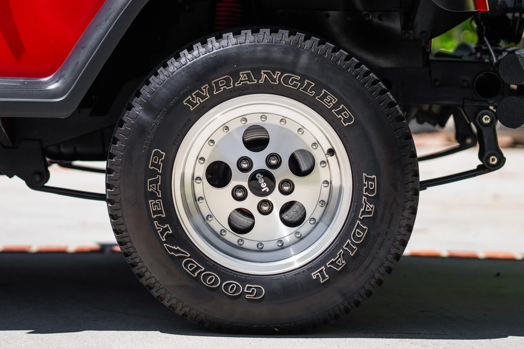 1992 Jeep YJ Wrangler - Image 27 of 31