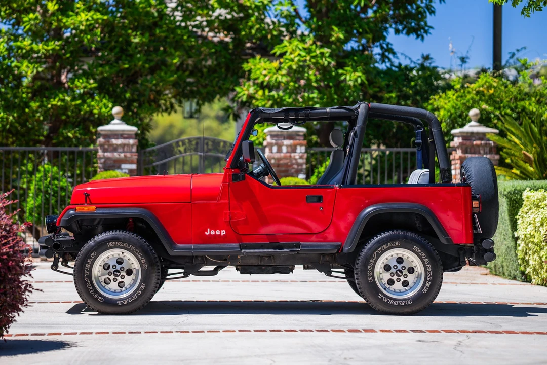 1992 Jeep YJ Wrangler - Image 9 of 31