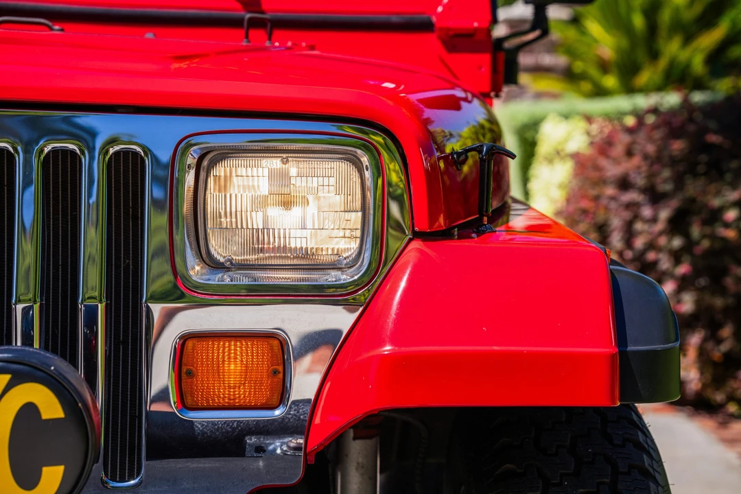 1992 Jeep YJ Wrangler - Image 13 of 31