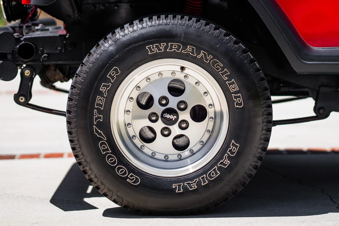 1992 Jeep YJ Wrangler - Image 28 of 31