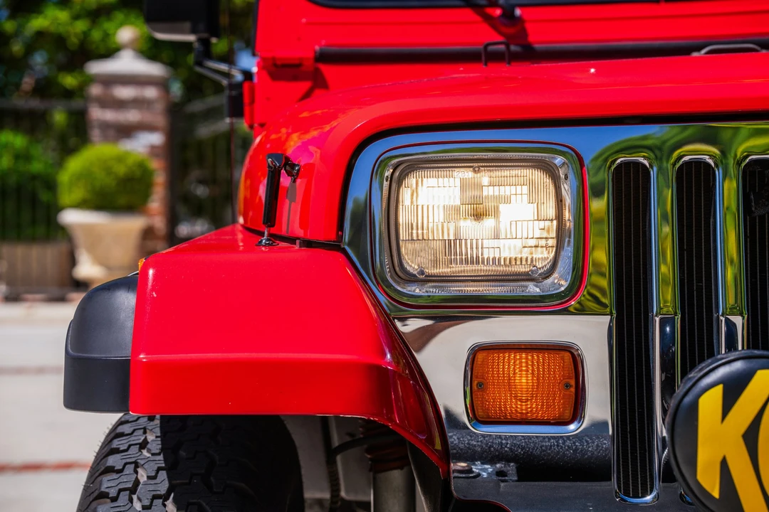 1992 Jeep YJ Wrangler - Image 12 of 31