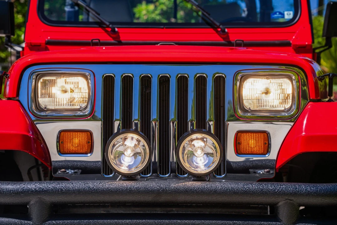 1992 Jeep YJ Wrangler - Image 11 of 31