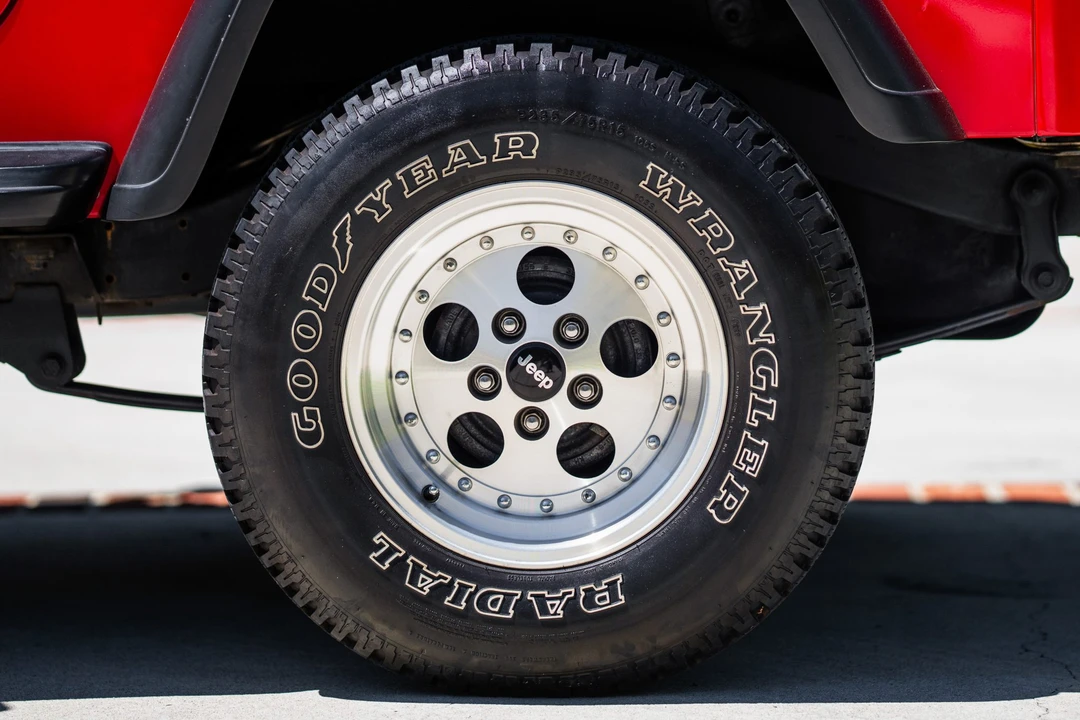 1992 Jeep YJ Wrangler - Image 30 of 31