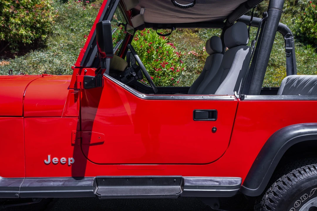 1992 Jeep YJ Wrangler - Image 22 of 31