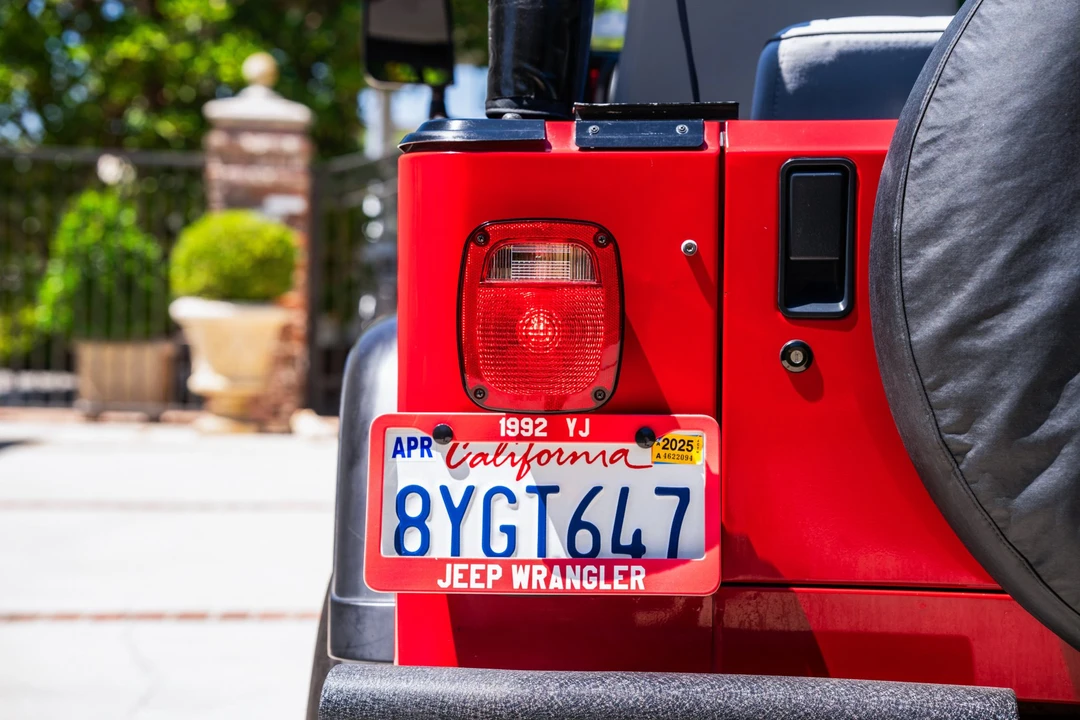 1992 Jeep YJ Wrangler - Image 14 of 31