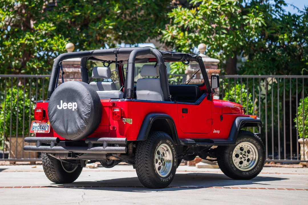1992 Jeep YJ Wrangler - Image 6 of 31