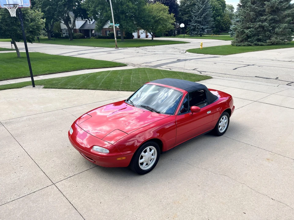 1992 Mazda NA MX-5 Miata - Image 2 of 31