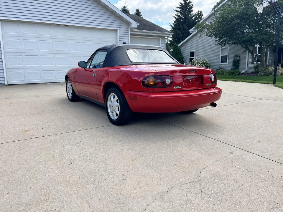 1992 Mazda NA MX-5 Miata - Image 9 of 31