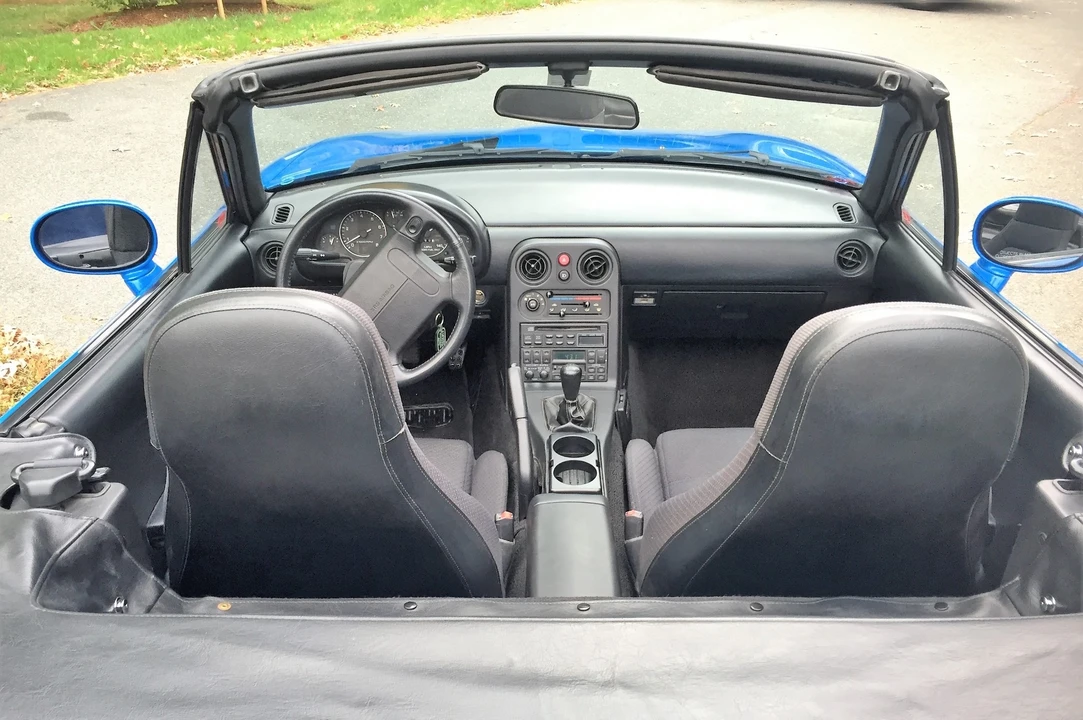 1993 Mazda NA MX-5 Miata - Image 14 of 31