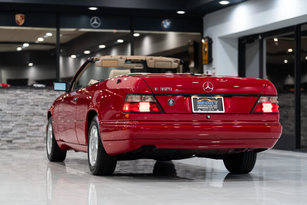 1994 Mercedes-Benz W124 E-Class - Image 17 of 31