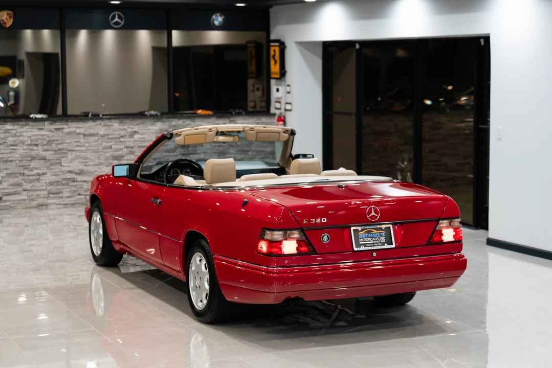 1994 Mercedes-Benz W124 E-Class - Image 14 of 31