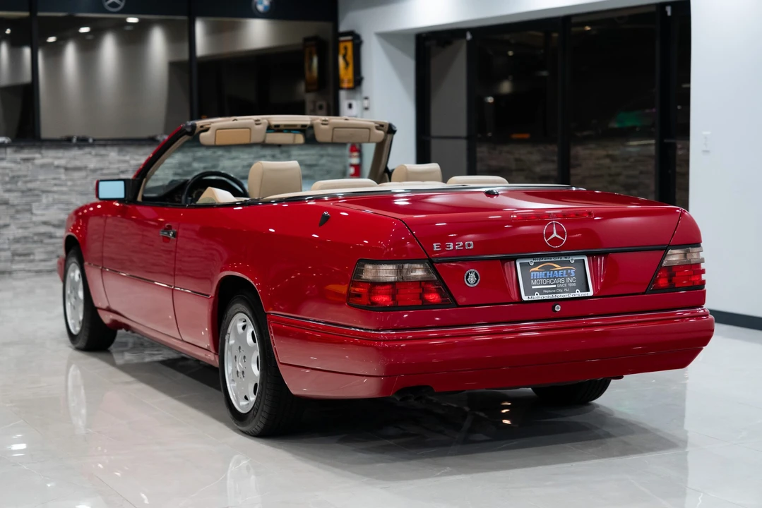 1994 Mercedes-Benz W124 E-Class - Image 13 of 31