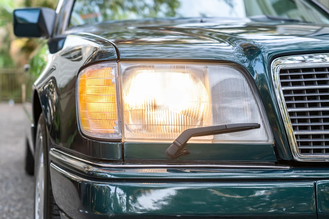 1994 Mercedes-Benz W124 E-Class - Image 18 of 31