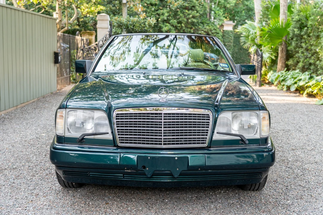 1994 Mercedes-Benz W124 E-Class - Image 2 of 31