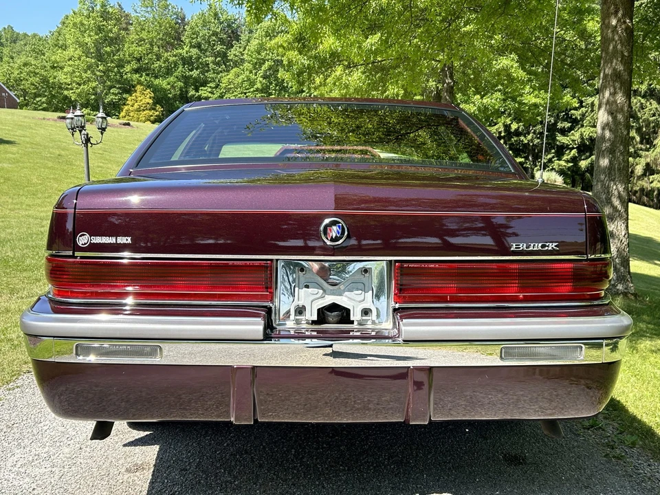 1995 Buick Roadmaster - Image 11 of 31