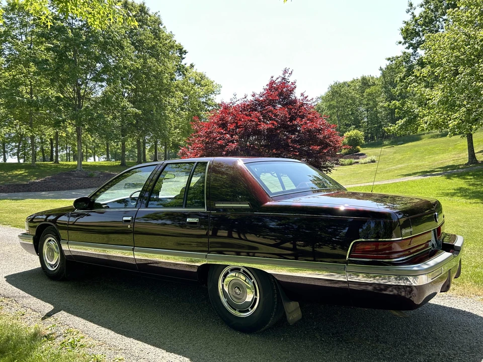 1995 Buick Roadmaster - Image 15 of 31