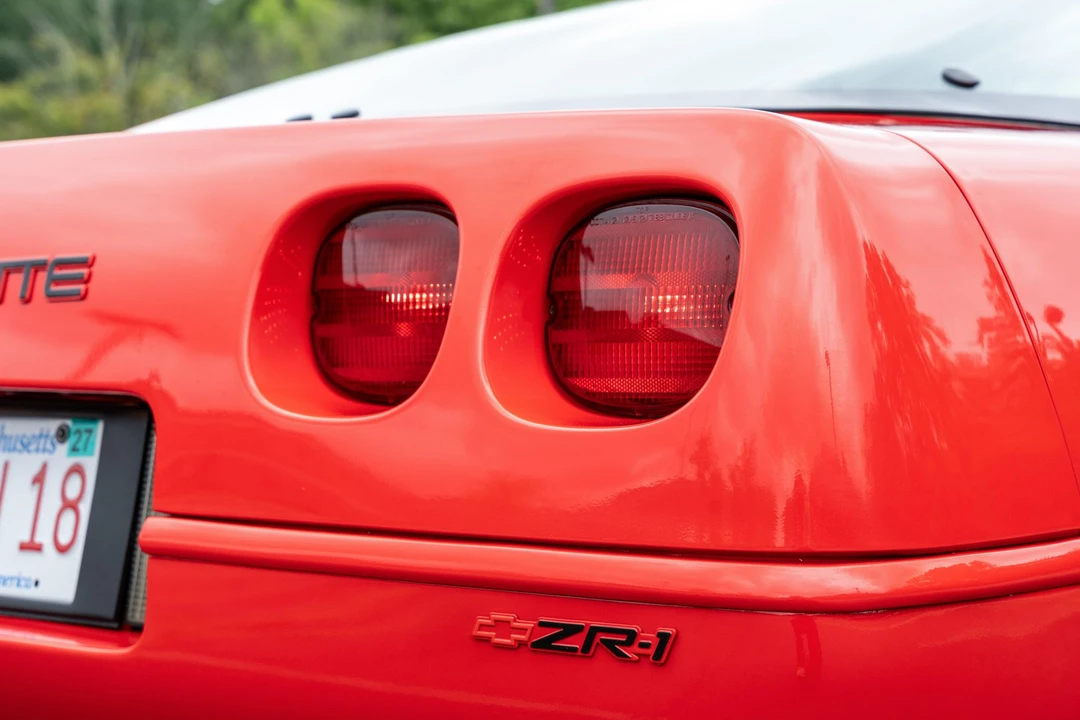1995 Chevrolet Corvette C4 ZR1 - Image 27 of 31