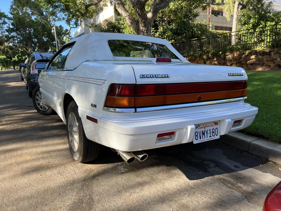 1995 Chrysler LeBaron - Image 4 of 31