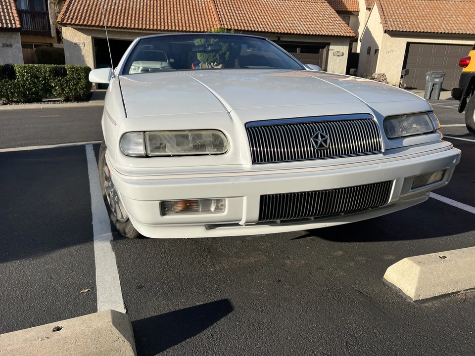 1995 Chrysler LeBaron - Image 10 of 31