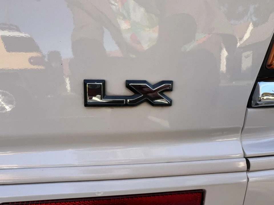 1995 Chrysler LeBaron - Image 24 of 31