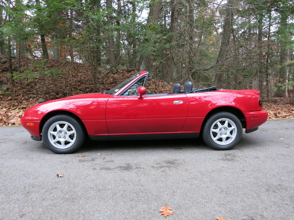 1995 Mazda NA MX-5 Miata - Image 6 of 31