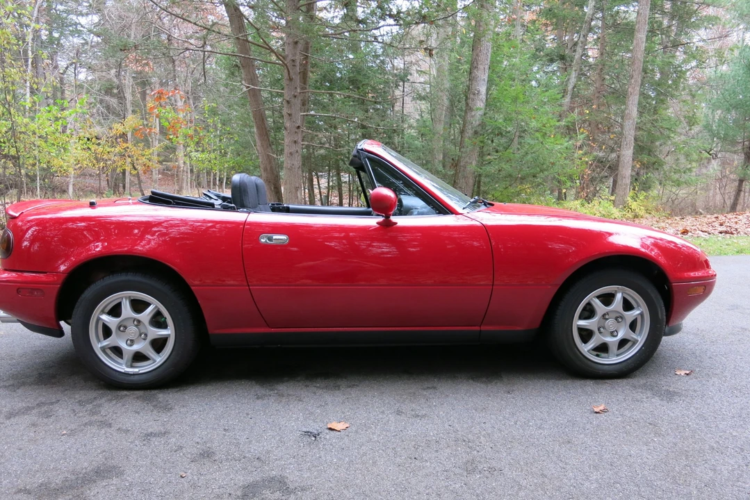 1995 Mazda NA MX-5 Miata - Image 9 of 31