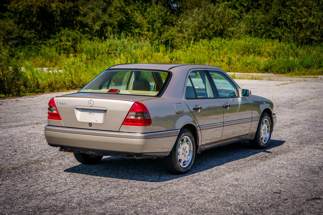 1995 Mercedes-Benz W202 C-Class - Image 12 of 31