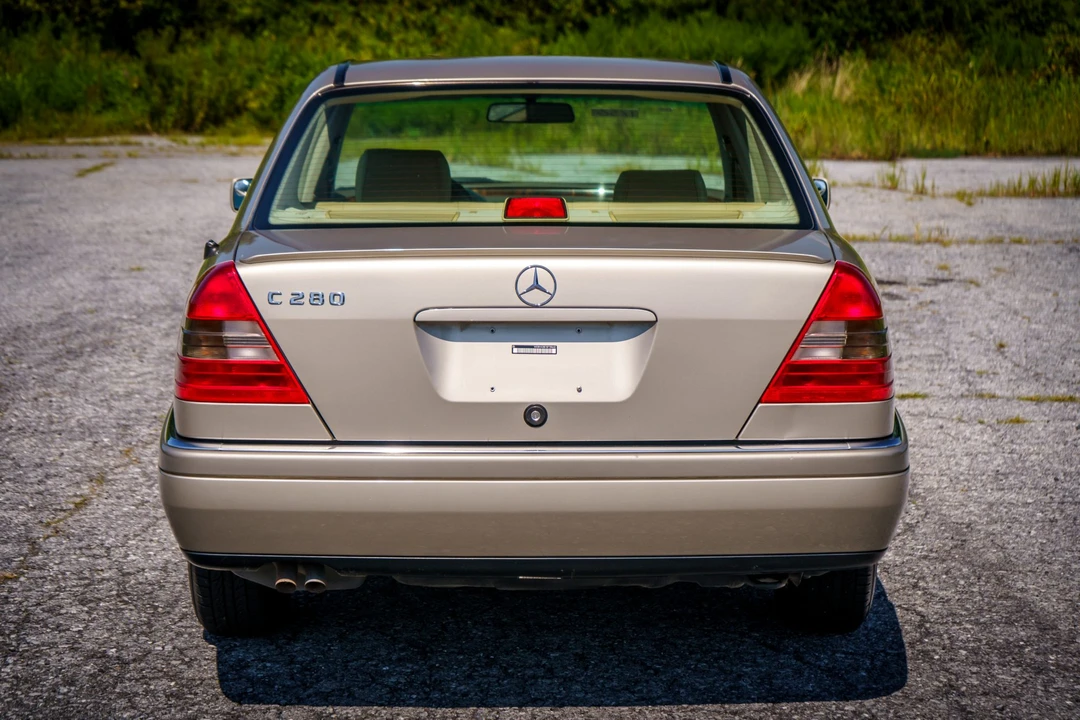 1995 Mercedes-Benz W202 C-Class - Image 10 of 31