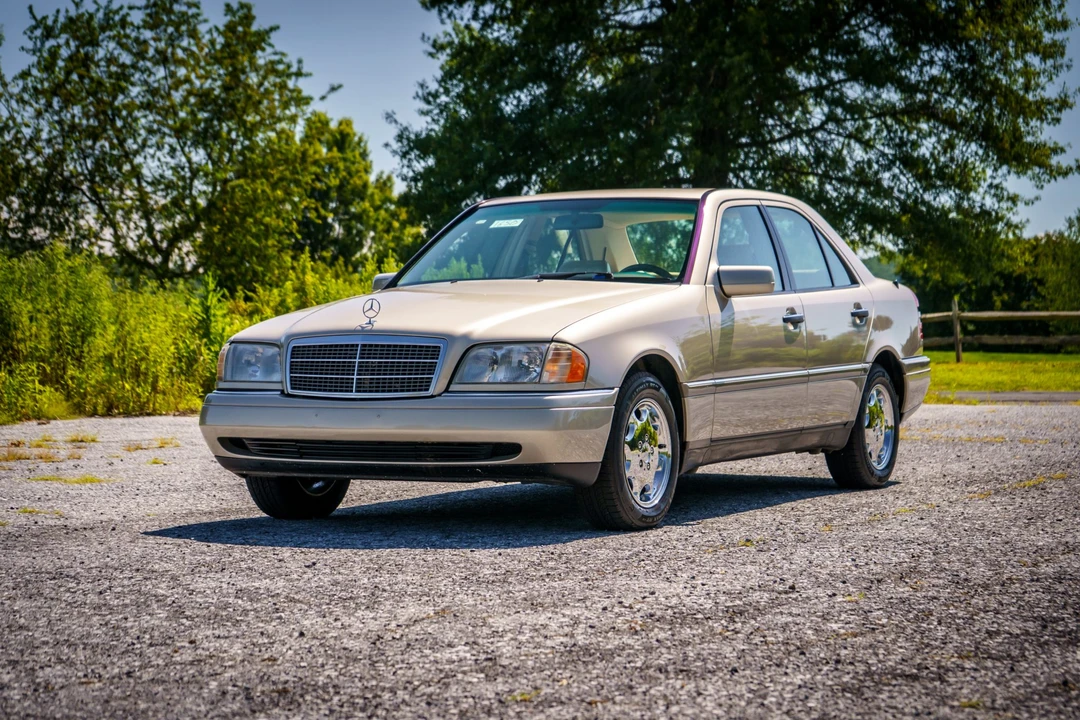 1995 Mercedes-Benz W202 C-Class - Image 2 of 31