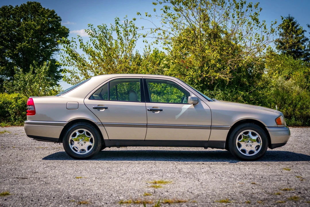 1995 Mercedes-Benz W202 C-Class - Image 13 of 31