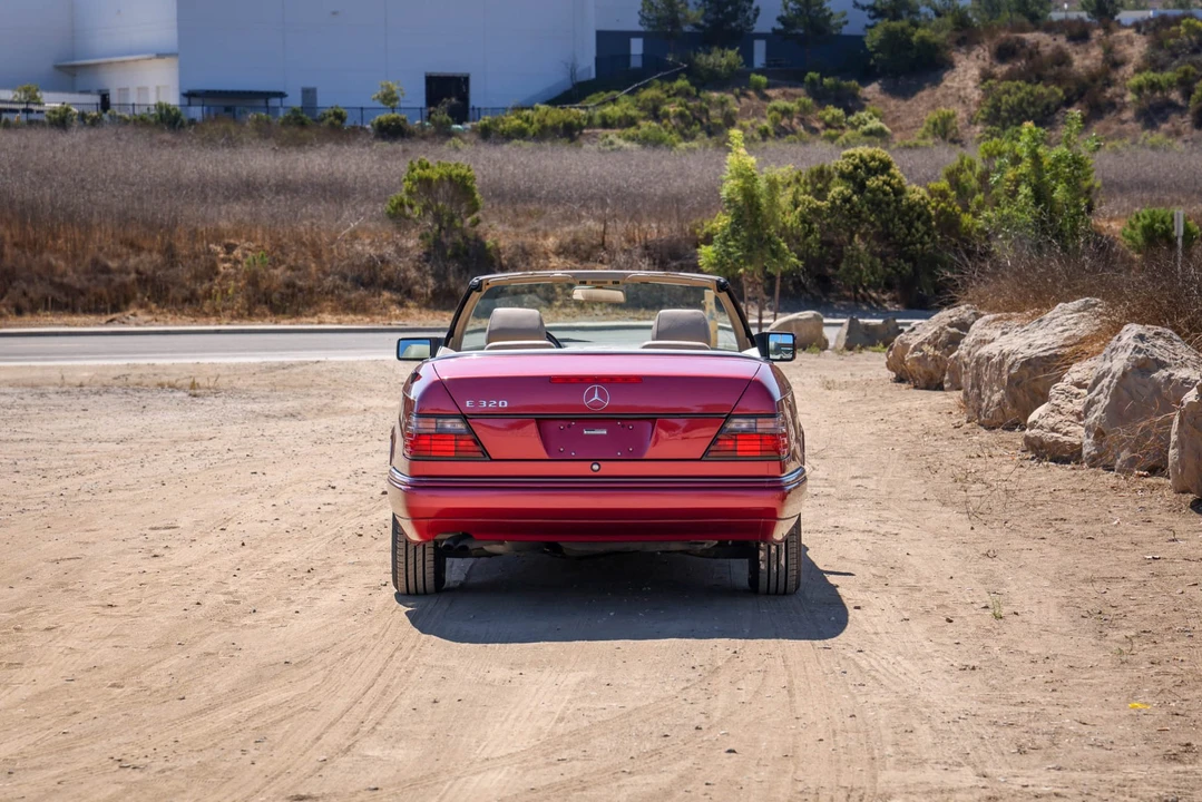 1995 Mercedes-Benz W124 E-Class - Image 11 of 31