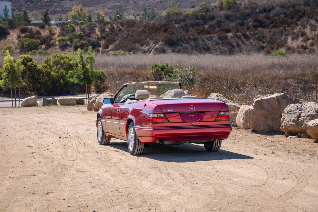 1995 Mercedes-Benz W124 E-Class - Image 10 of 31