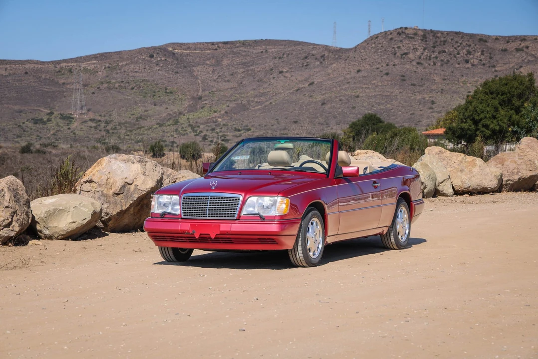 1995 Mercedes-Benz W124 E-Class - Image 2 of 31