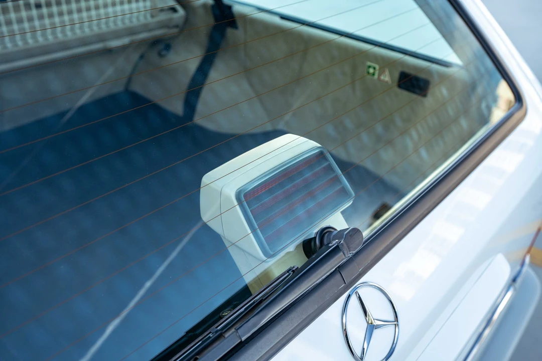 1995 Mercedes-Benz W124 E-Class - Image 28 of 31