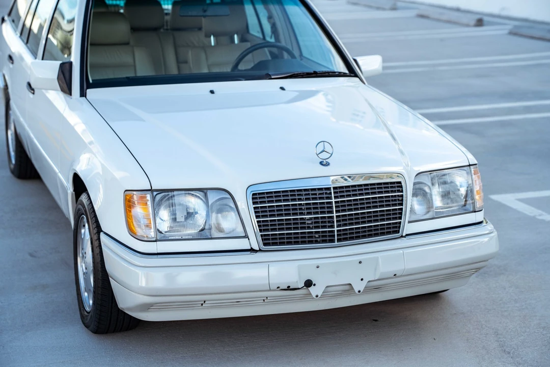 1995 Mercedes-Benz W124 E-Class - Image 16 of 31