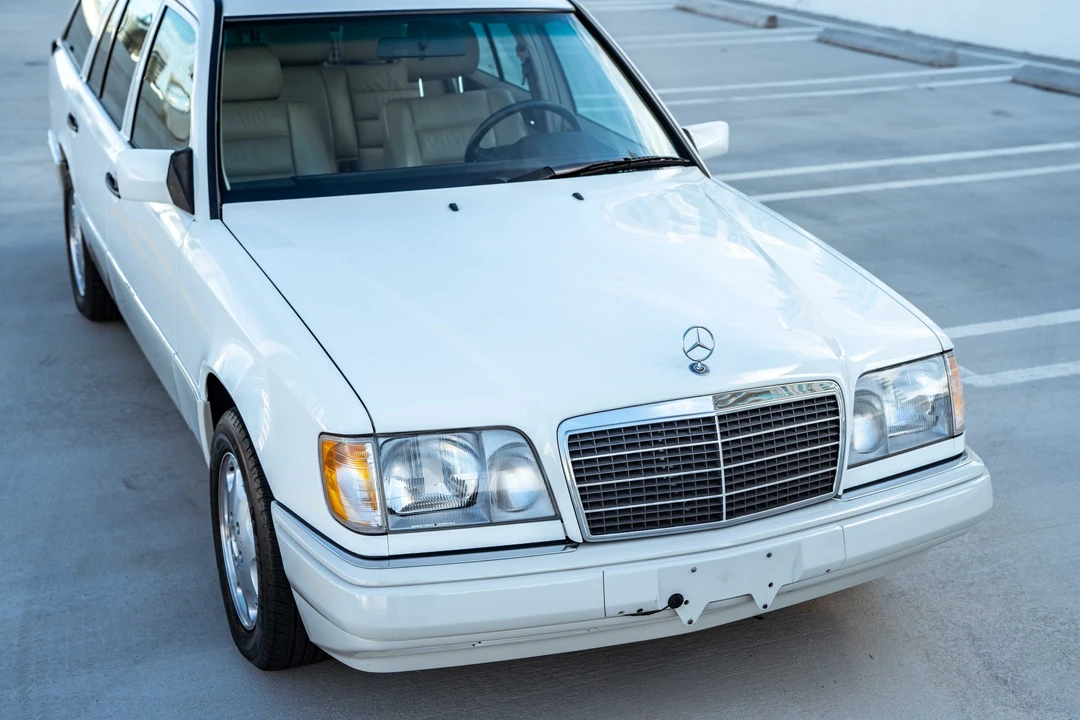 1995 Mercedes-Benz W124 E-Class - Image 15 of 31