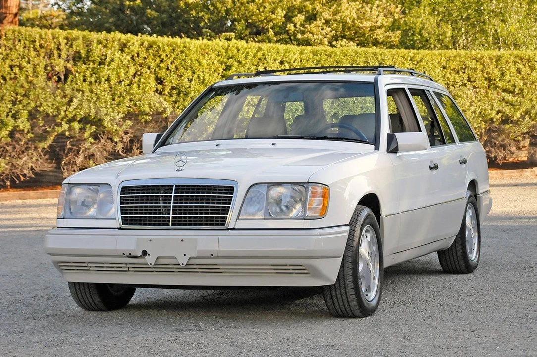 1995 Mercedes-Benz W124 E-Class - Image 3 of 31