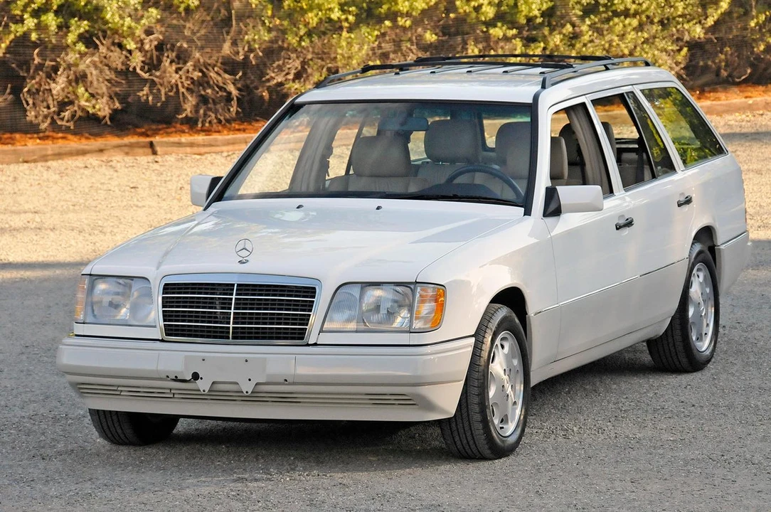 1995 Mercedes-Benz W124 E-Class - Image 4 of 31
