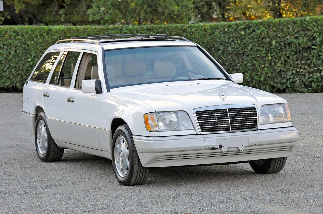 1995 Mercedes-Benz W124 E-Class - Image 15 of 31