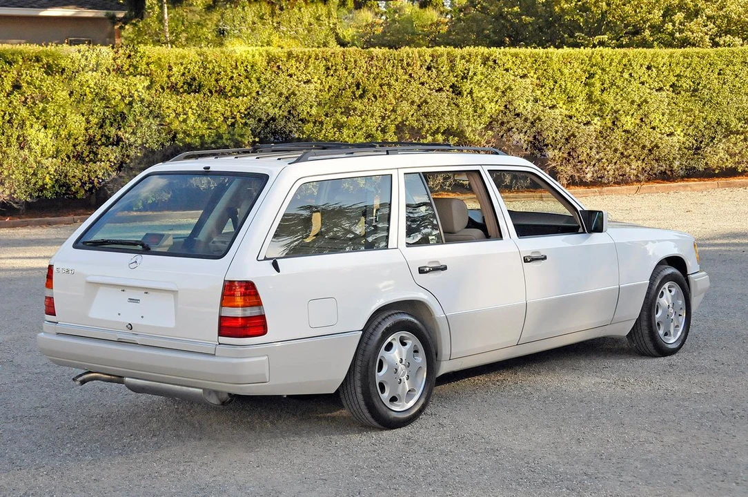 1995 Mercedes-Benz W124 E-Class - Image 12 of 31