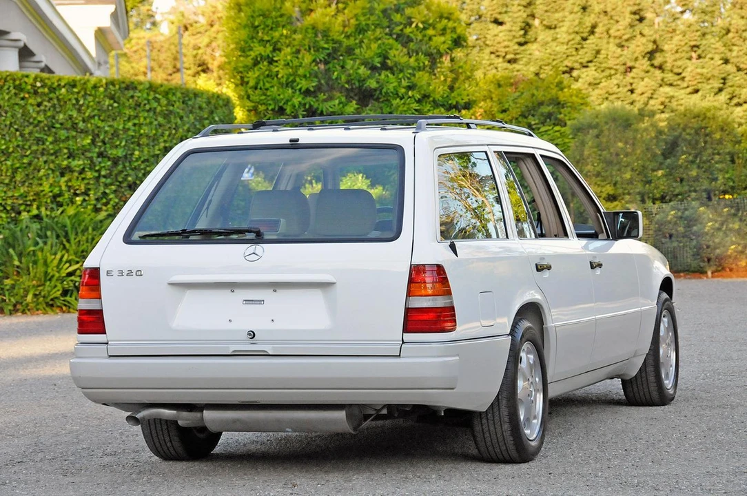 1995 Mercedes-Benz W124 E-Class - Image 10 of 31