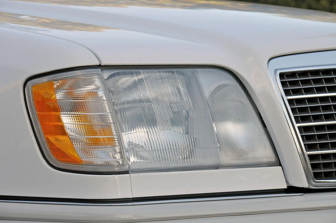 1995 Mercedes-Benz W124 E-Class - Image 25 of 31