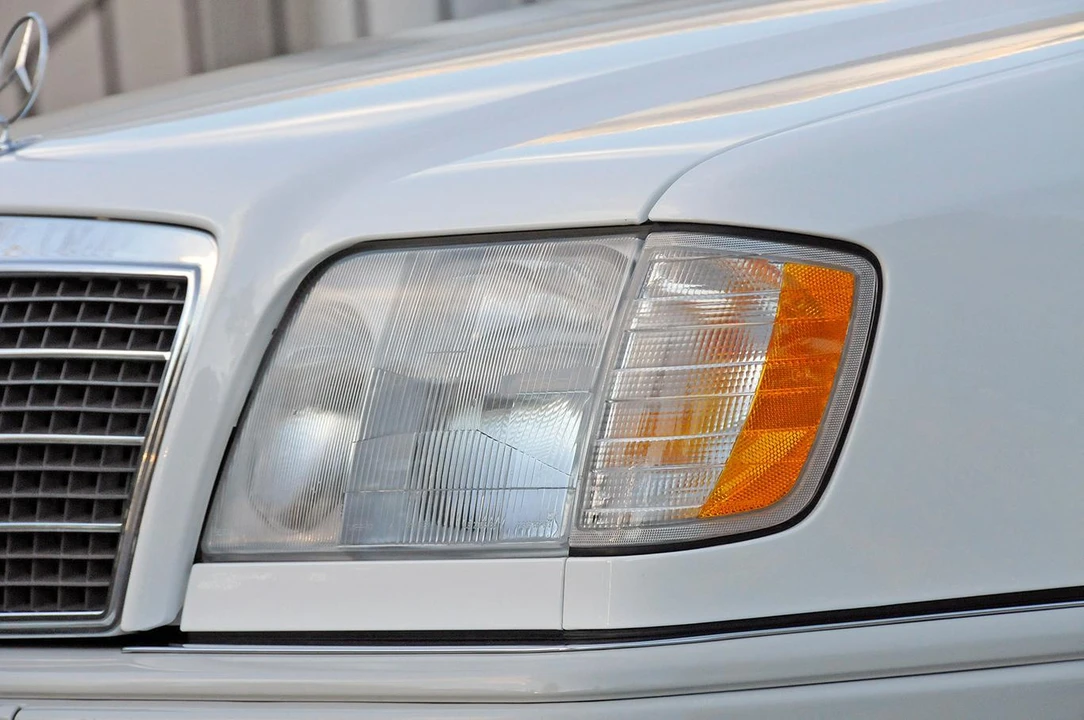 1995 Mercedes-Benz W124 E-Class - Image 26 of 31