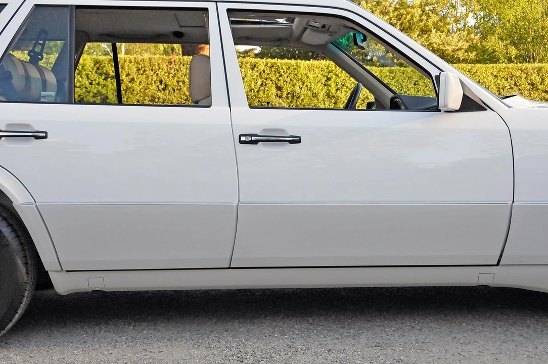 1995 Mercedes-Benz W124 E-Class - Image 18 of 31
