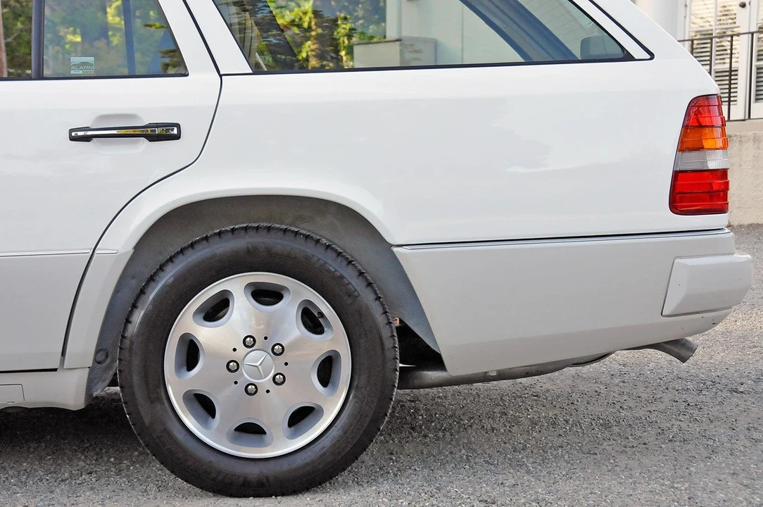 1995 Mercedes-Benz W124 E-Class - Image 22 of 31