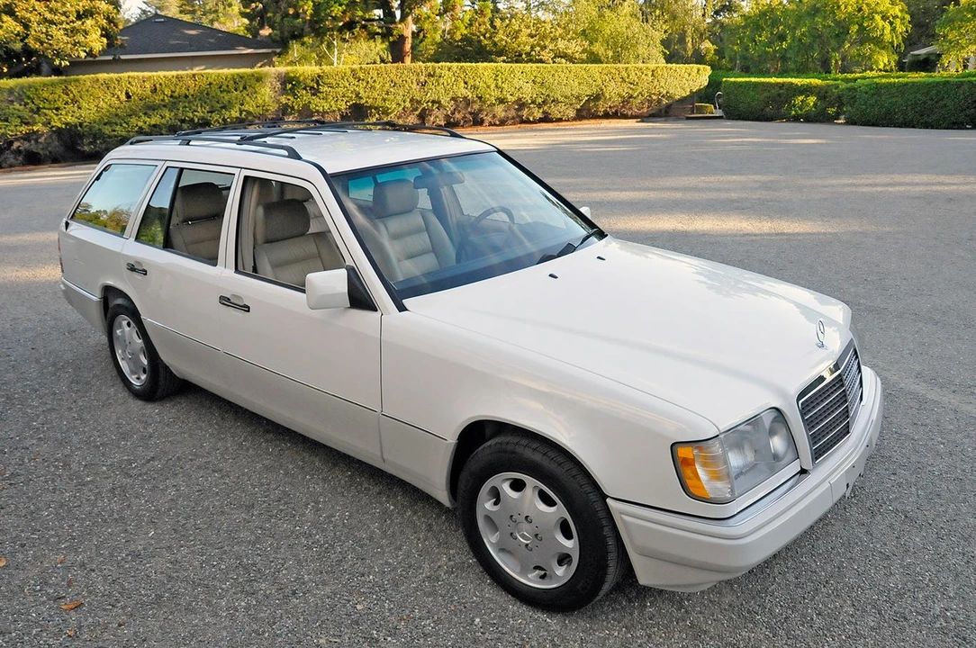 1995 Mercedes-Benz W124 E-Class - Image 14 of 31