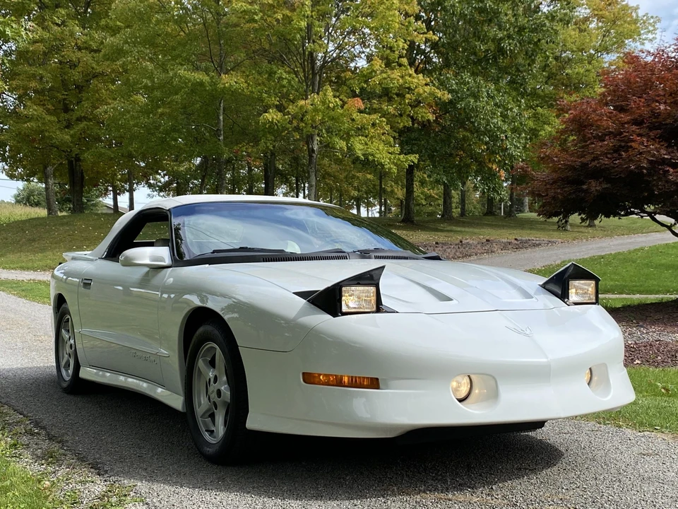 1995 Pontiac Firebird Trans Am 4th Gen - Image 11 of 31